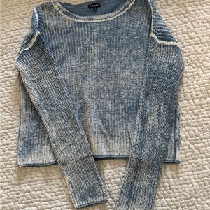 Splendid Two-Tone Blue and White Sweater